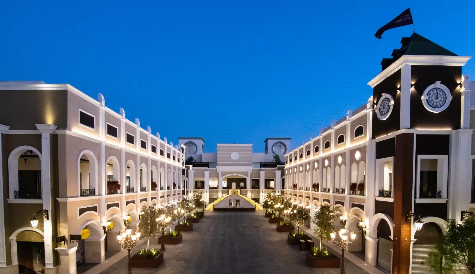 A photo of a shopping complex in Mishor Adumim.